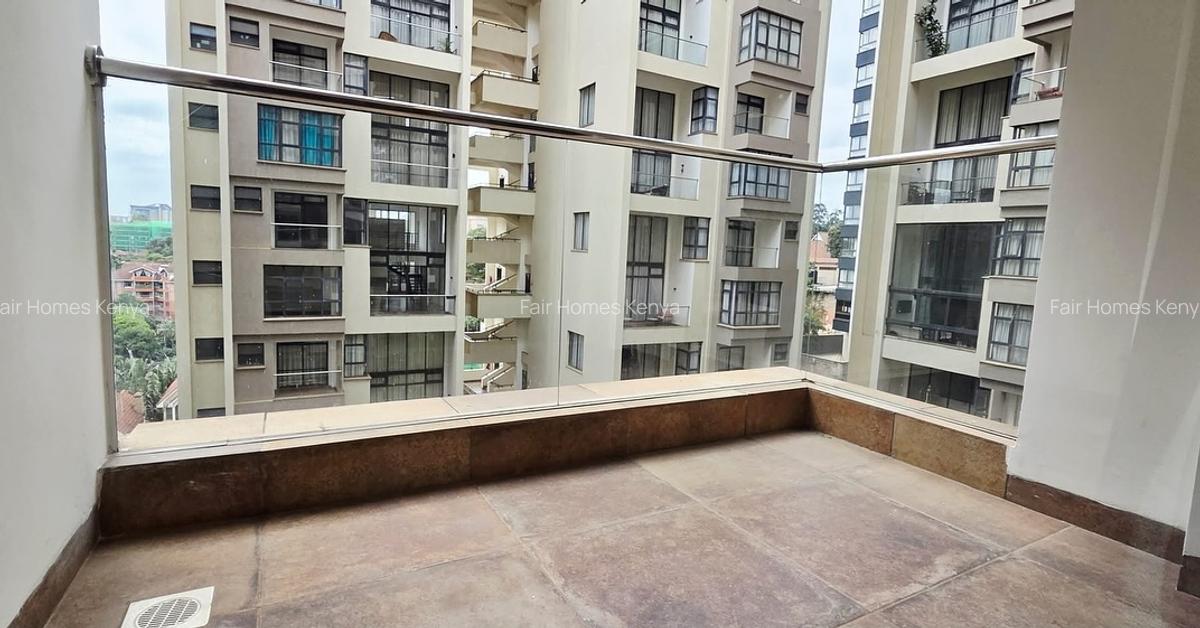 4 Bed Apartment with En Suite at Riverside Drive - 7