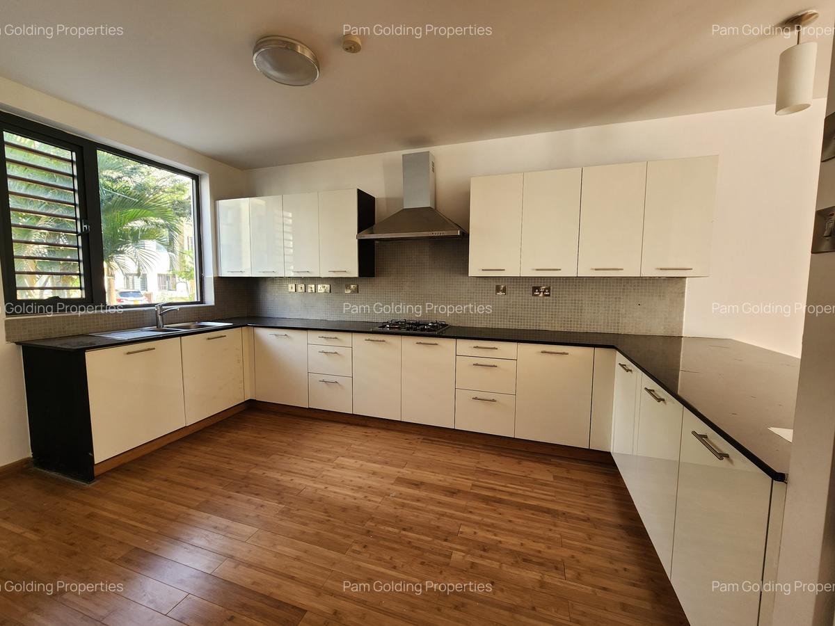 4 Bed Townhouse with Swimming Pool in Thika Road - 5