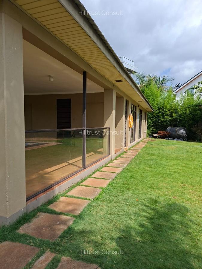 4 Bed Townhouse with En Suite in Ridgeways - 6