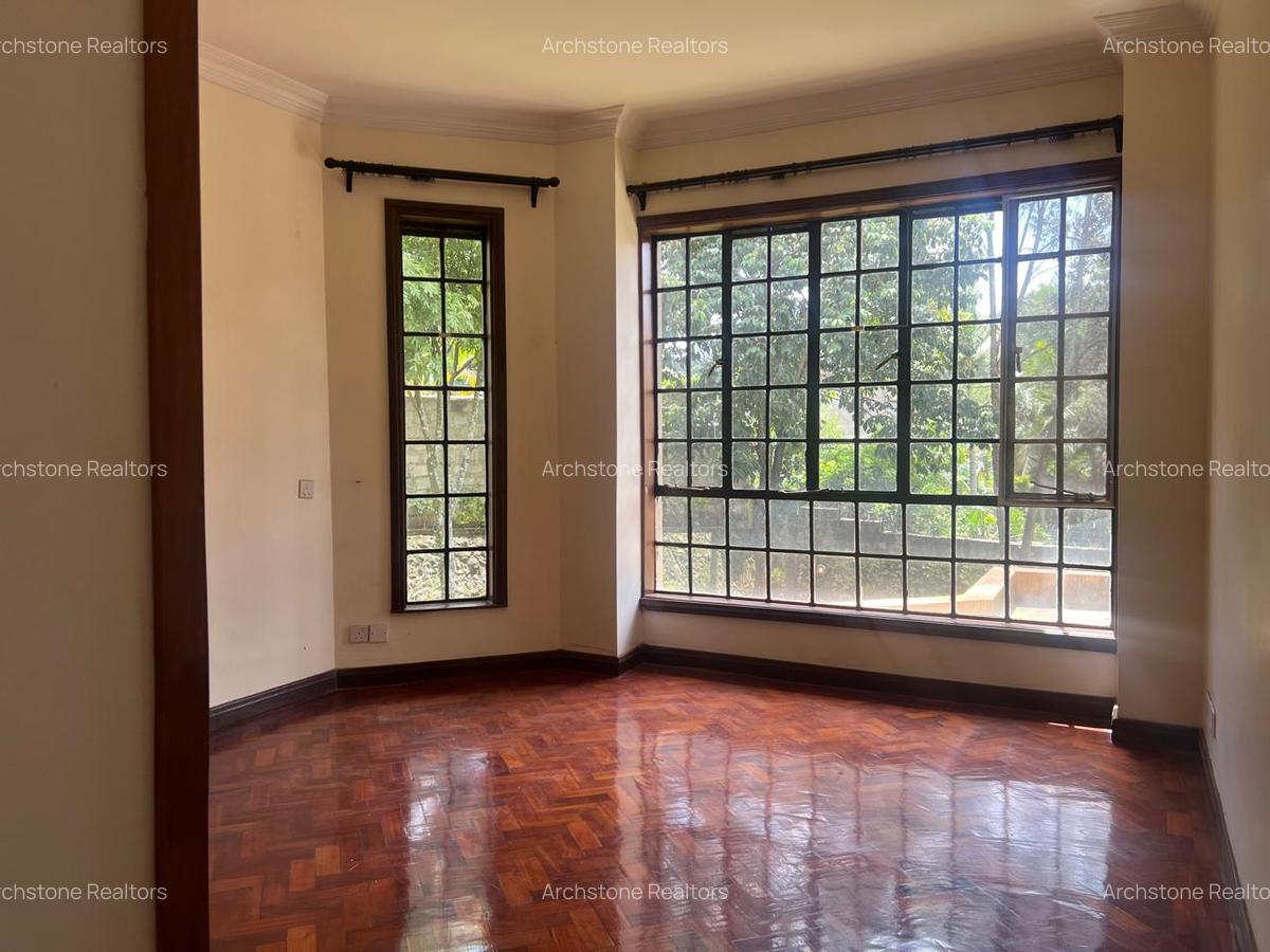 4 Bed House with En Suite in Kitisuru - 3