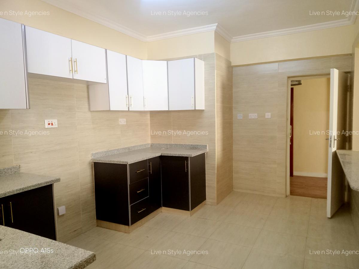 2 Bed Apartment with En Suite in Lavington - 4