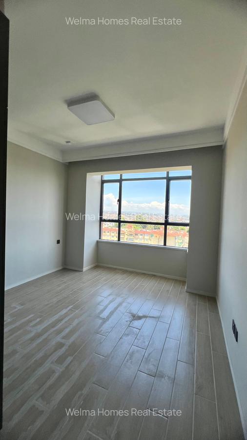 2 Bed Apartment with En Suite in Lavington - 11