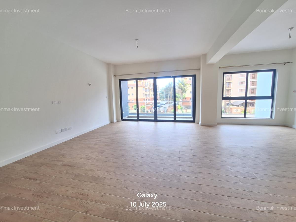 3 Bed Apartment with En Suite at Valley Arcade - 6