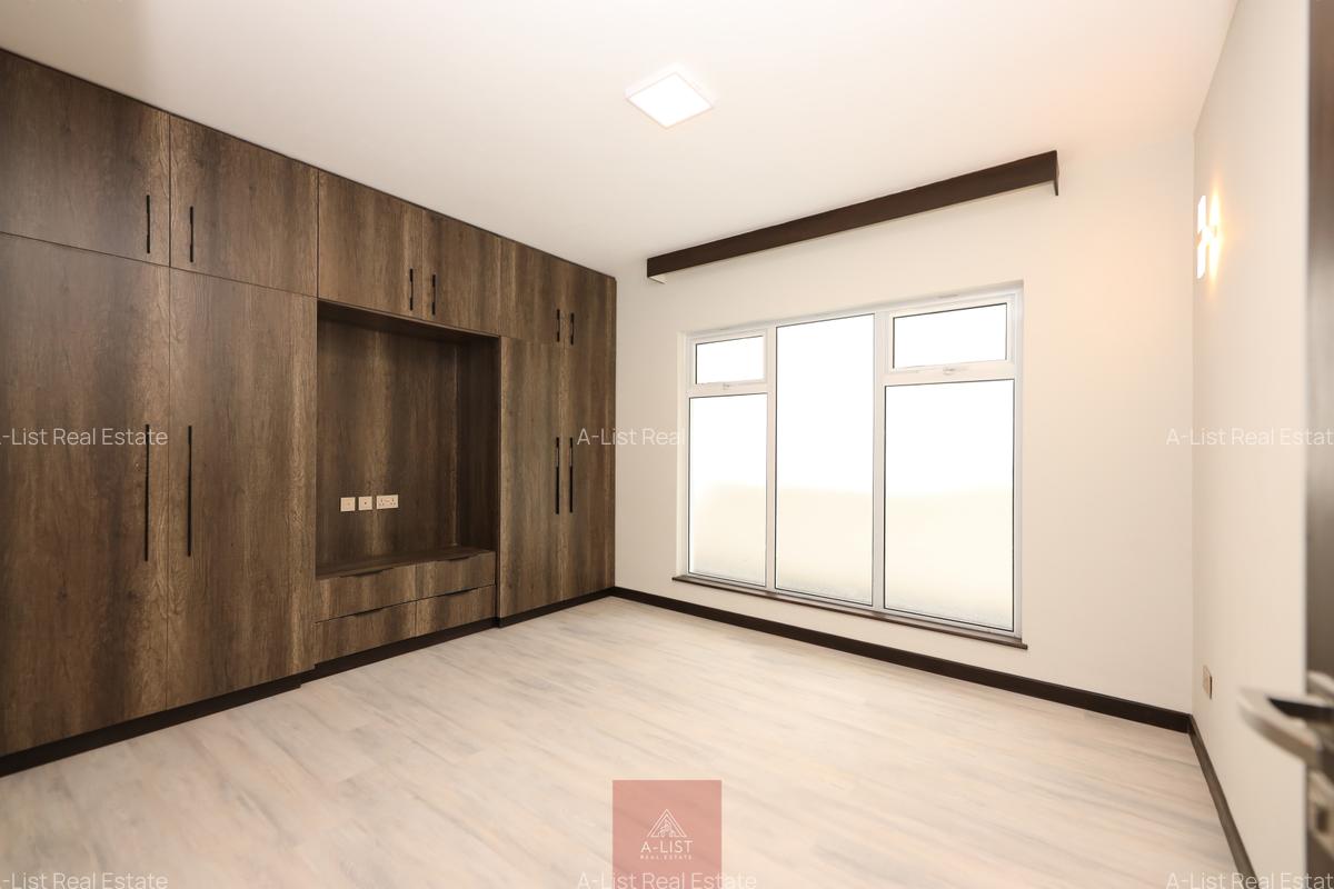 2 Bed Apartment with En Suite at Riverside - 8