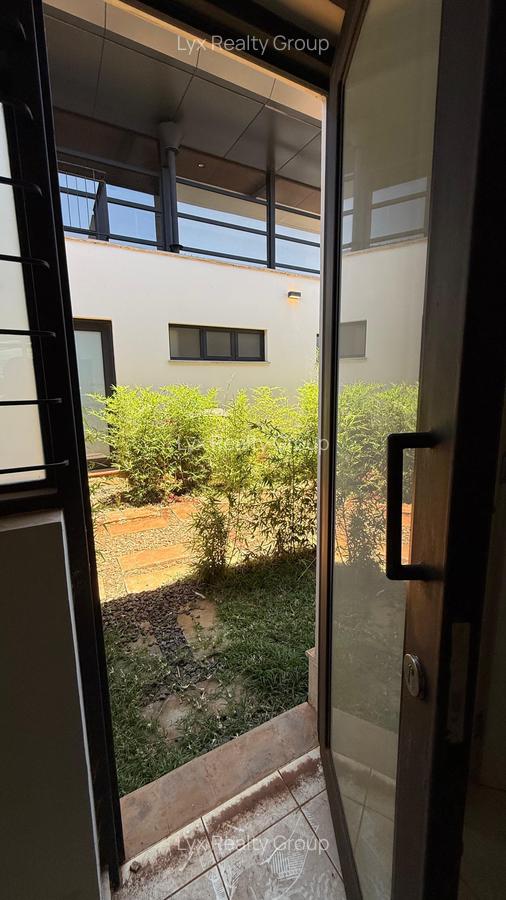 4 Bed Townhouse with En Suite in Runda - 6