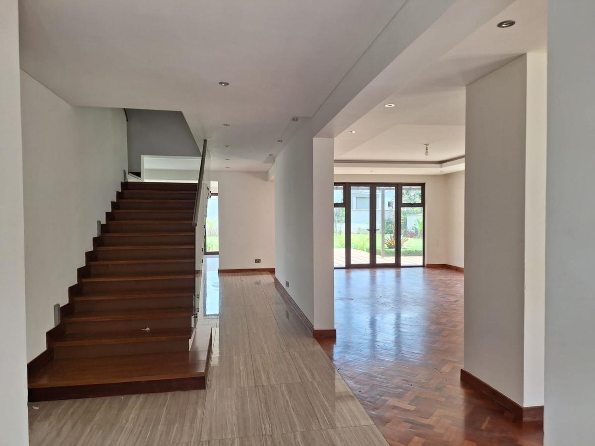 4 Bed Townhouse with En Suite in Karen - 17