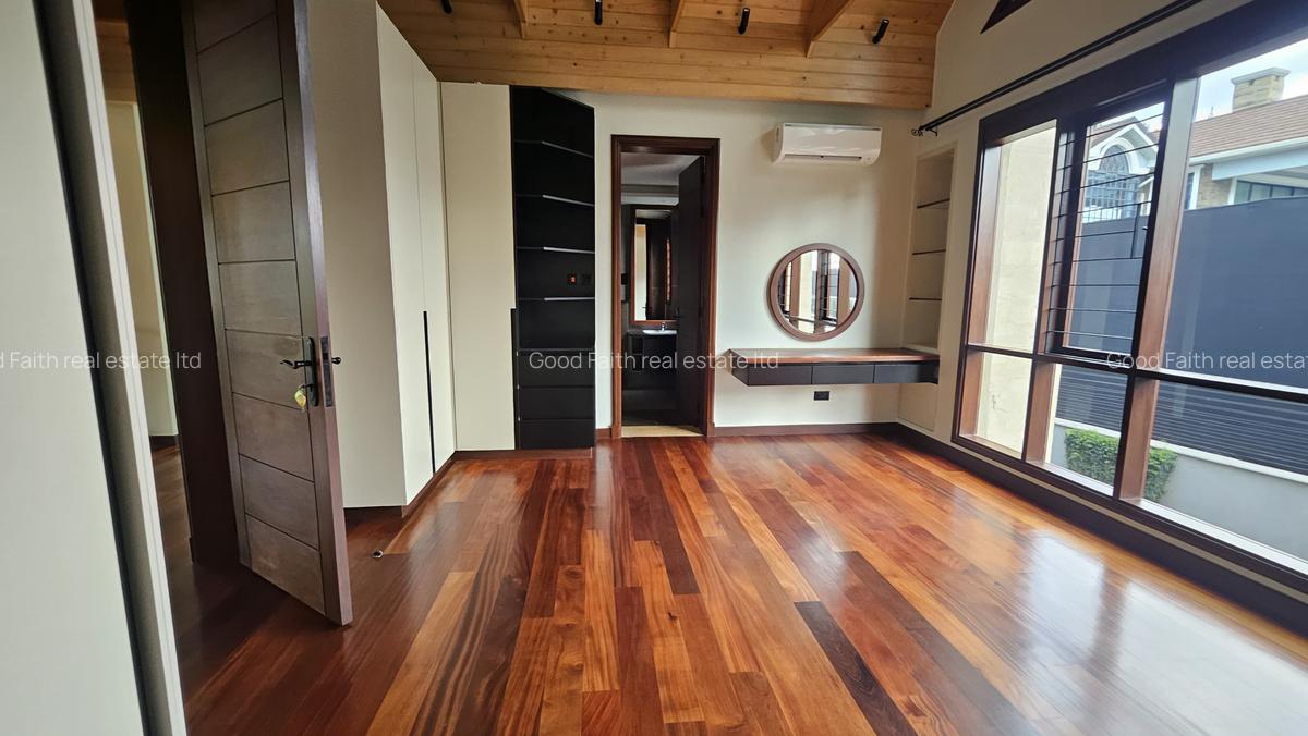 5 Bed House with En Suite in Runda - 15