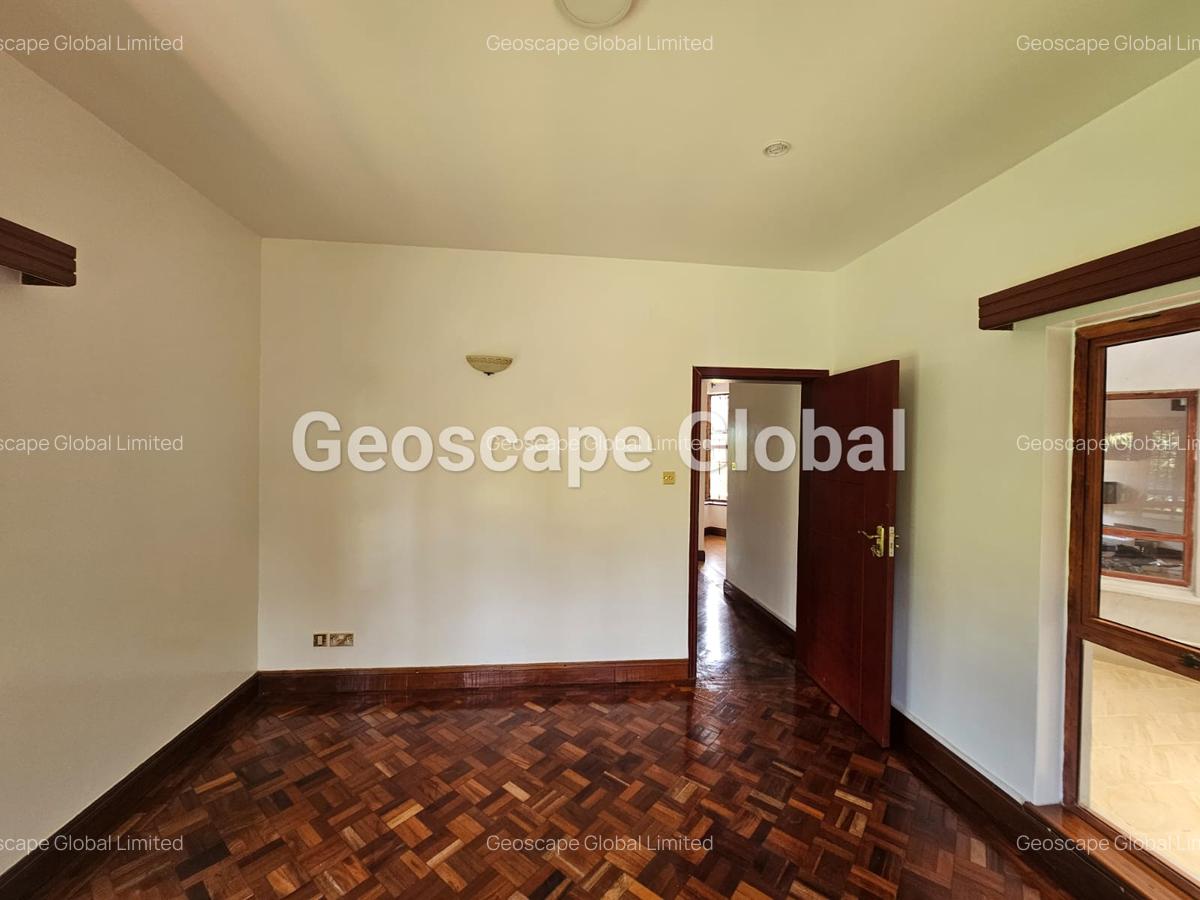 4 Bed House with En Suite in Runda - 7