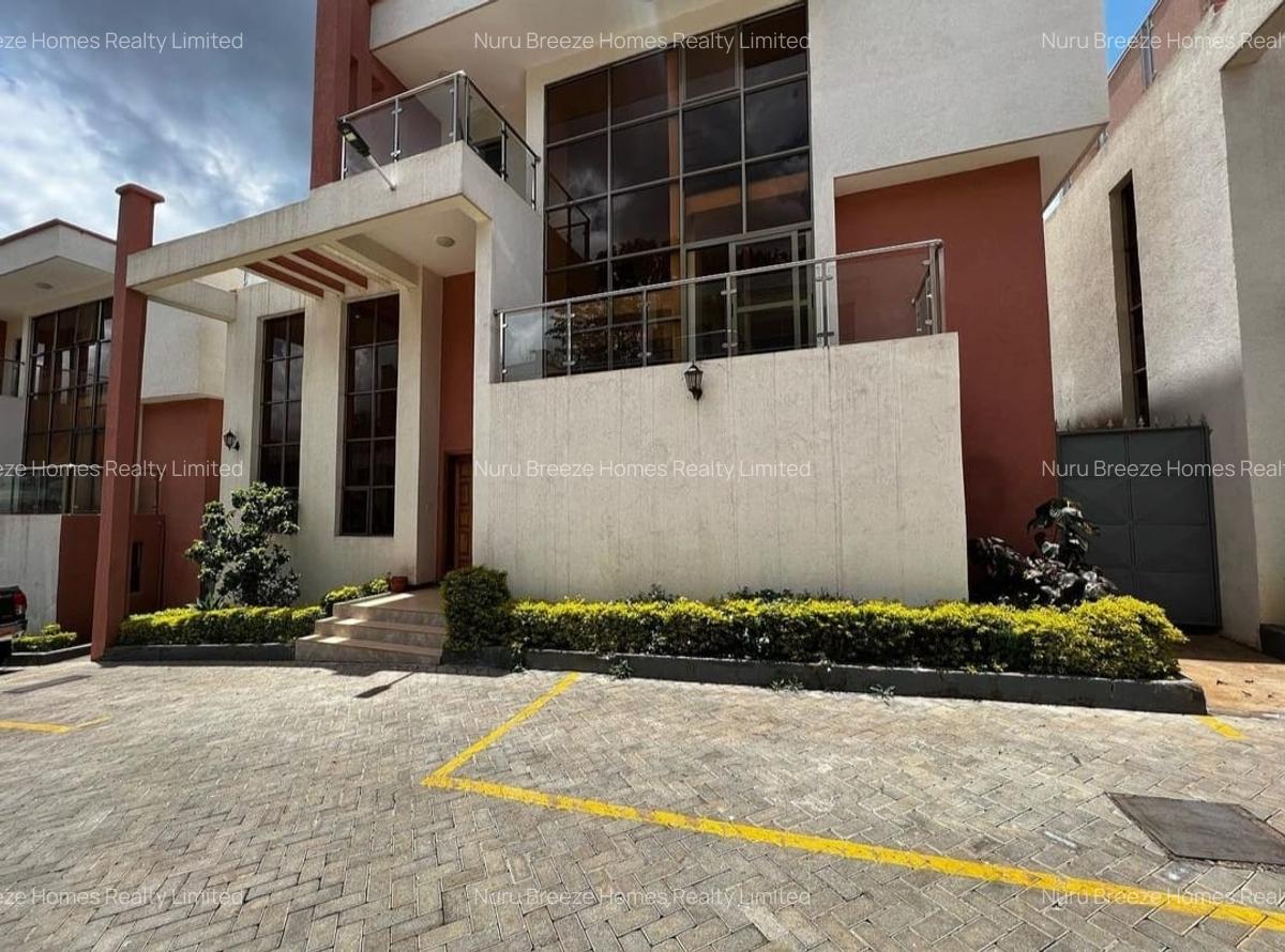 5 Bed Townhouse with En Suite in Lavington - 1