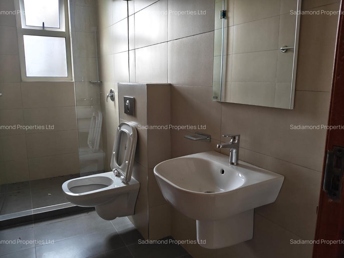 4 Bed Townhouse with En Suite in Runda - 10