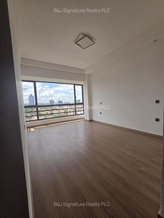 2 Bed Apartment with En Suite in Riverside - 2
