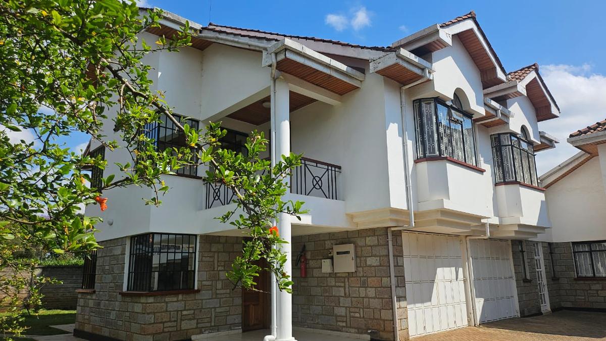 3 Bed House with En Suite at Mimosa - 2