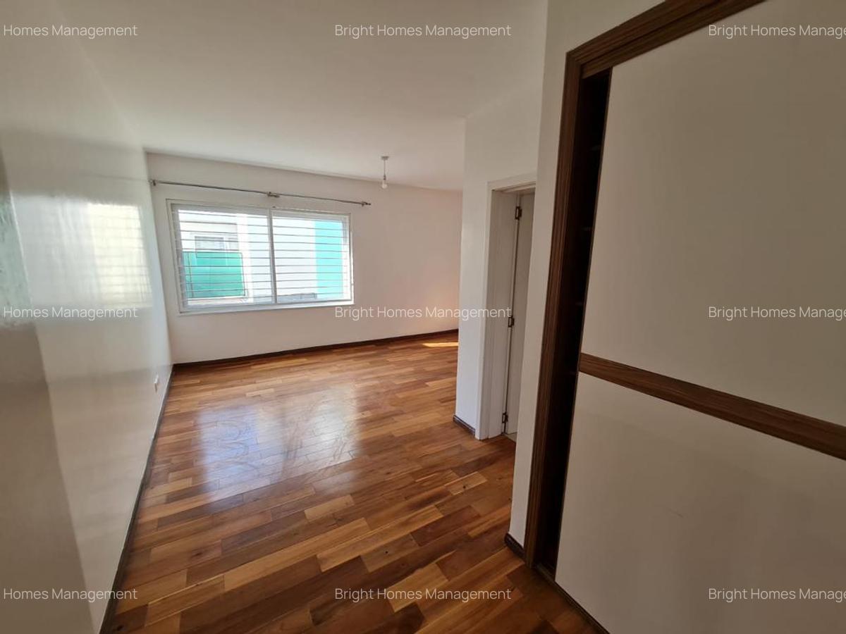 4 Bed Apartment with En Suite in Lavington - 16