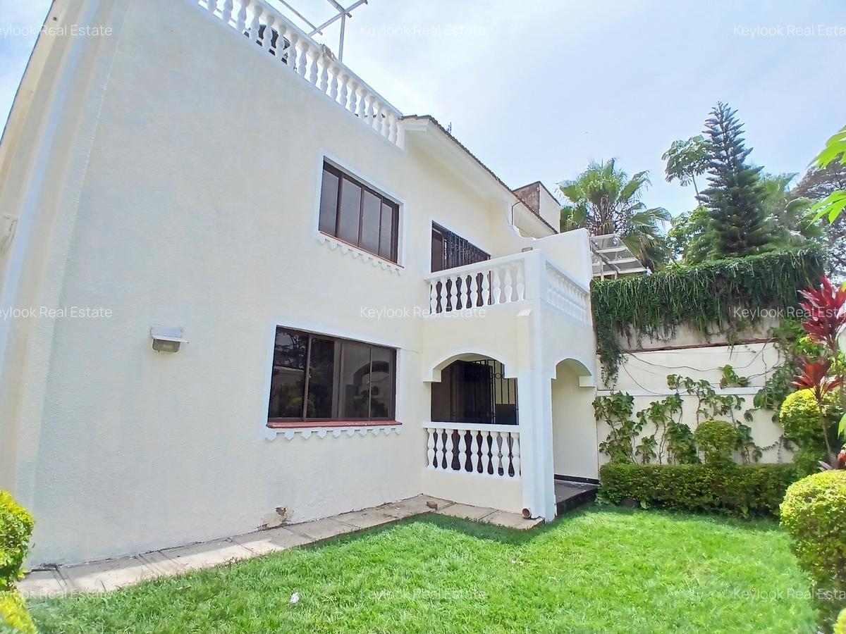 4 Bed Townhouse with En Suite at Lavington Green - 1