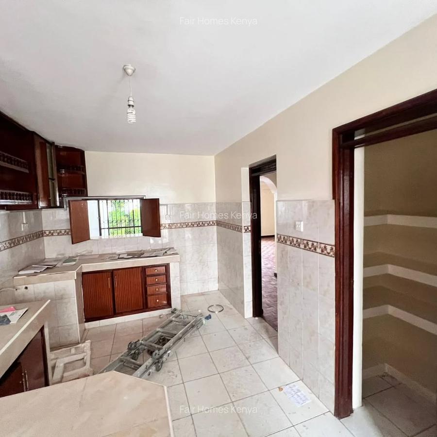 4 Bed Townhouse with En Suite at Convent Drive - 11