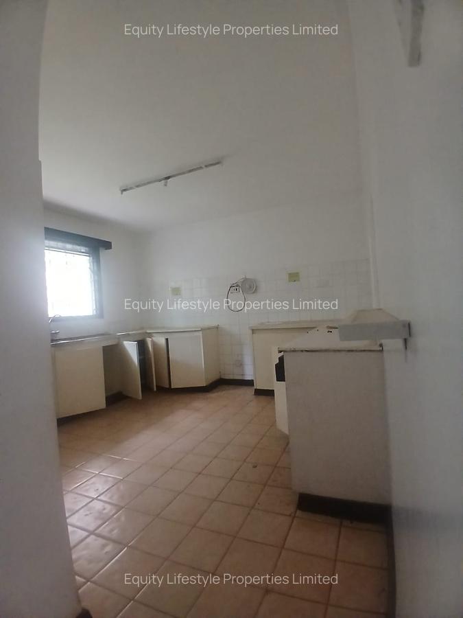 5 Bed Townhouse with Garden in Westlands Area - 4