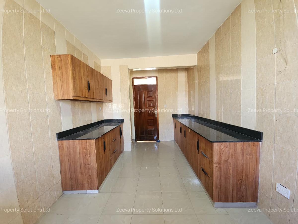 4 Bed House with En Suite in Runda - 8