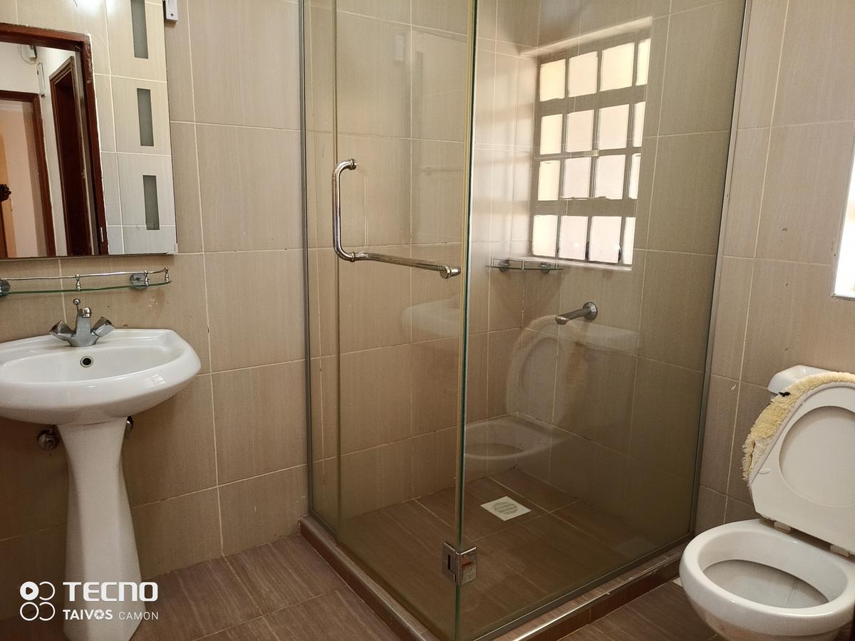 Furnished 3 Bed Apartment with En Suite at Rosslyn Lone Tree Estate Rd - 11