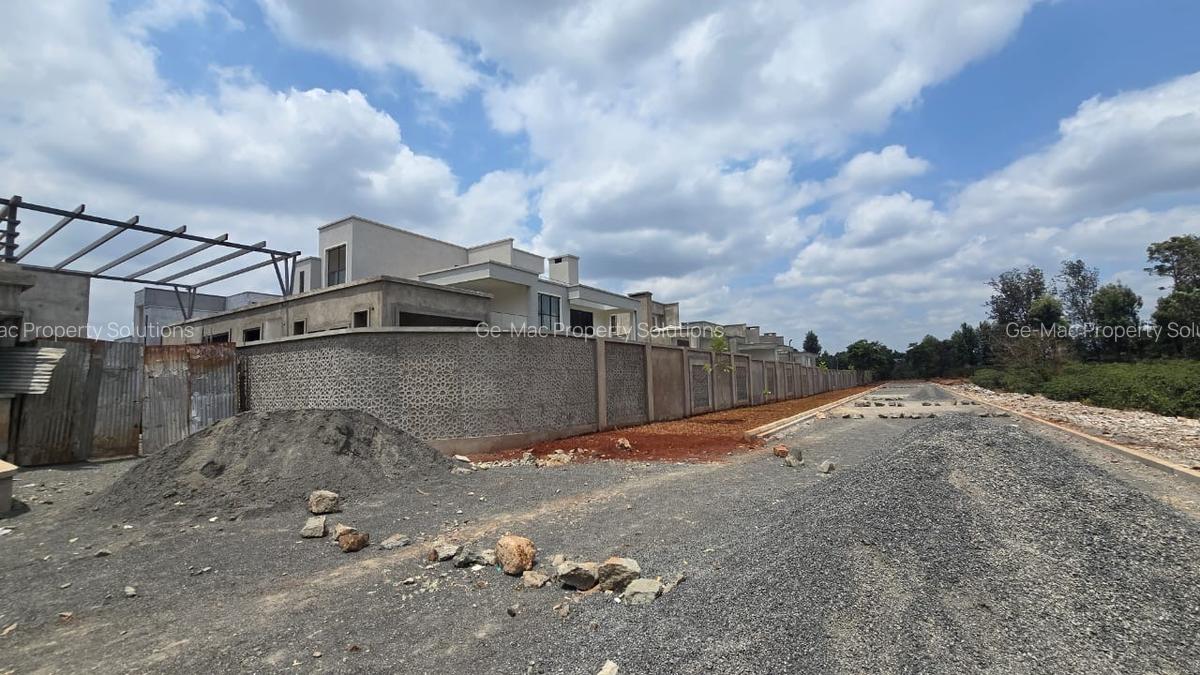 5 Bed Villa with En Suite in Runda - 3