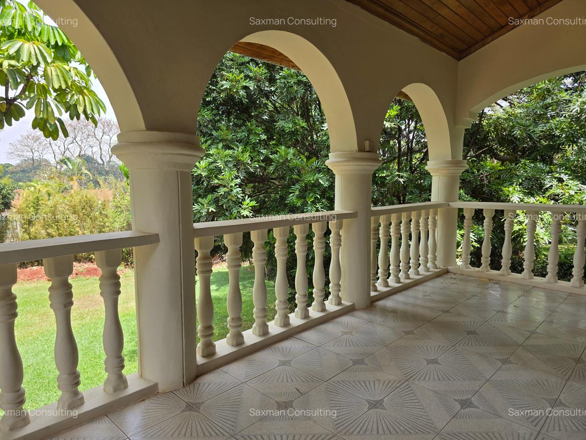 4 Bed House with En Suite in Lake View - 1