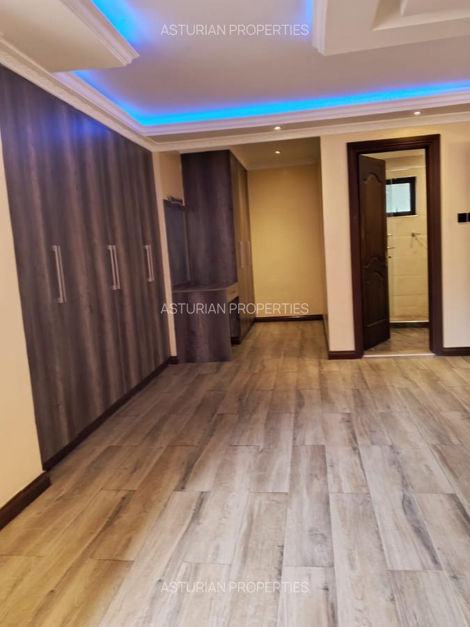 4 Bed Townhouse with En Suite in Lavington - 5