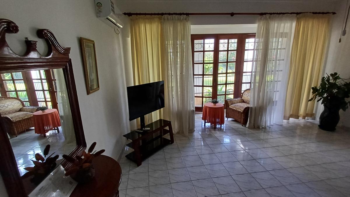 Serviced 1 Bed Apartment with En Suite at 2Nd Avenue Nyali - 15