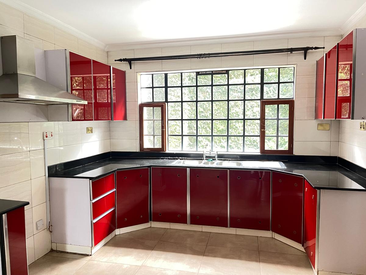 4 Bed Townhouse with En Suite in Kiambu Road - 6