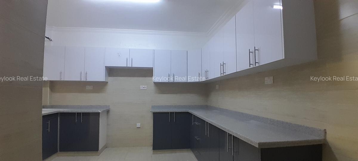 3 Bed Apartment with En Suite at Lavington - 1