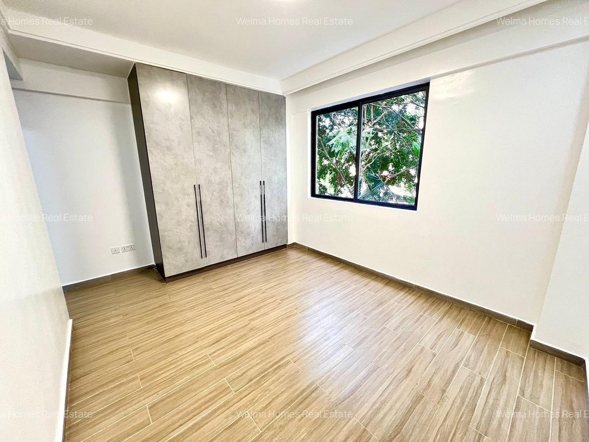 2 Bed Apartment with En Suite in Riverside - 11