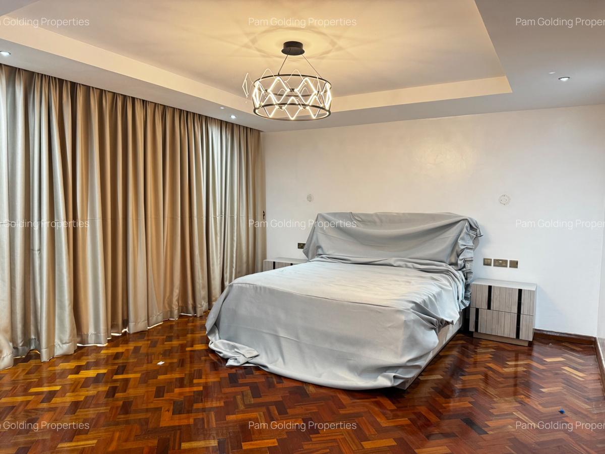 3 Bed Apartment with En Suite in Riverside - 15