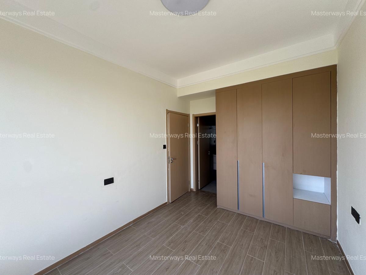 Serviced 2 Bed Apartment with En Suite in Riverside - 9