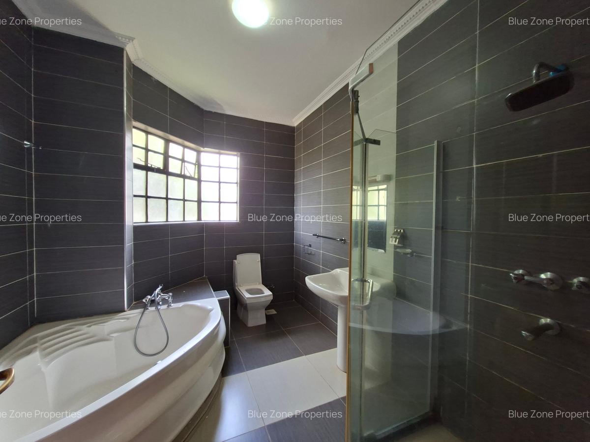 4 Bed Townhouse with En Suite at Off Kiambu Rd - 16