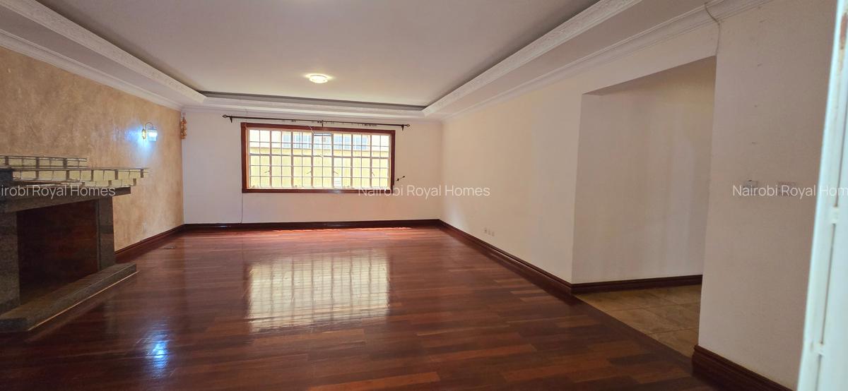 5 Bed Townhouse with En Suite at Lavington Green - 16