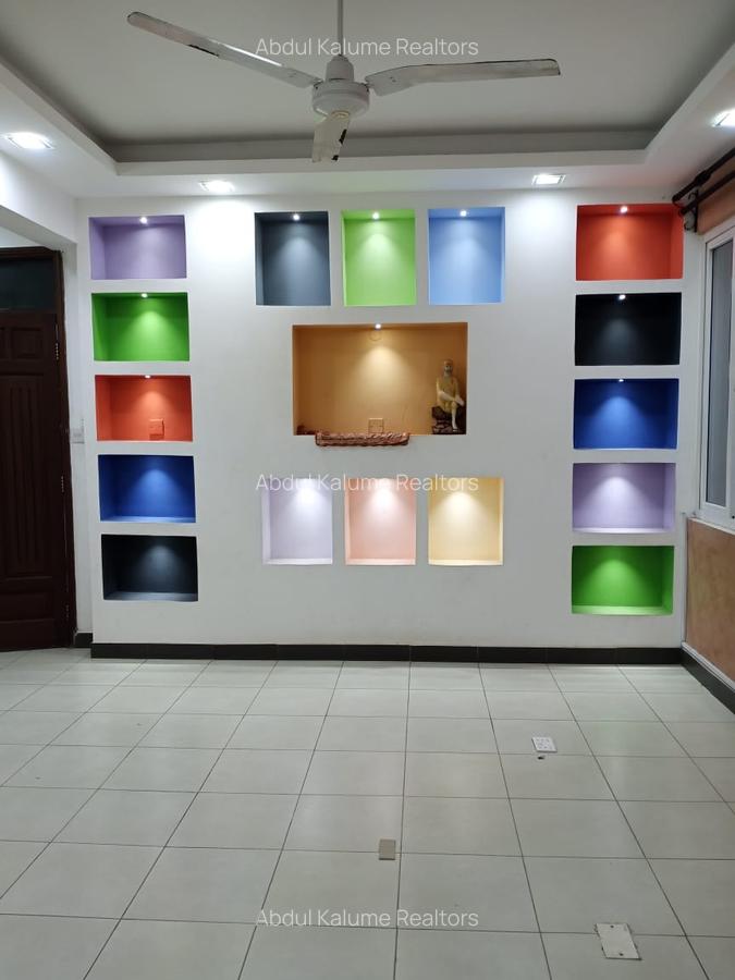 Serviced 2 Bed Apartment with En Suite at Kizingo - 13