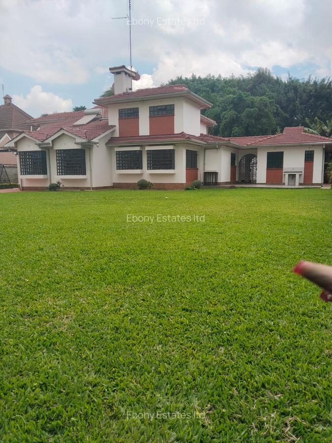5 Bed Townhouse with En Suite in Lavington - 1