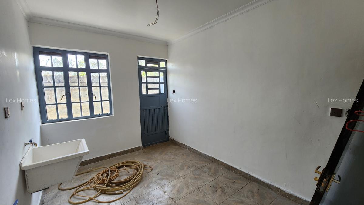 3 Bed House with En Suite at Rimpa - 9