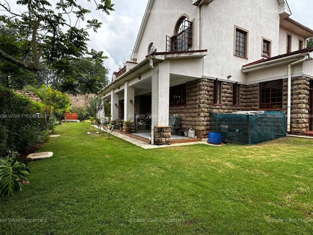 4 Bed Villa with Staff Quarters in Rosslyn - 1