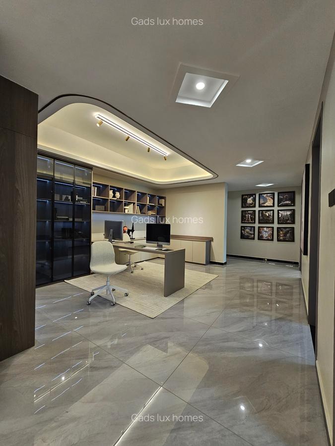 3 Bed Apartment with En Suite at Othaya - 4