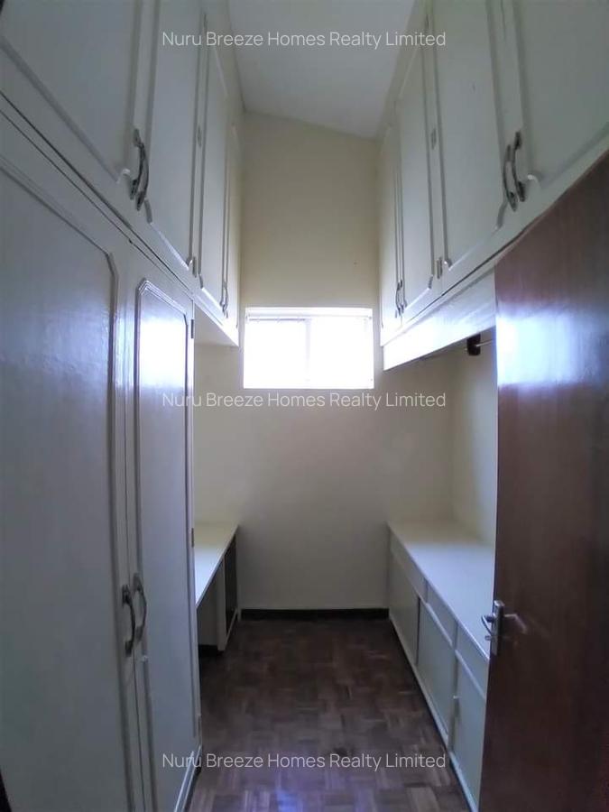 4 Bed Townhouse with En Suite in Westlands Area - 5