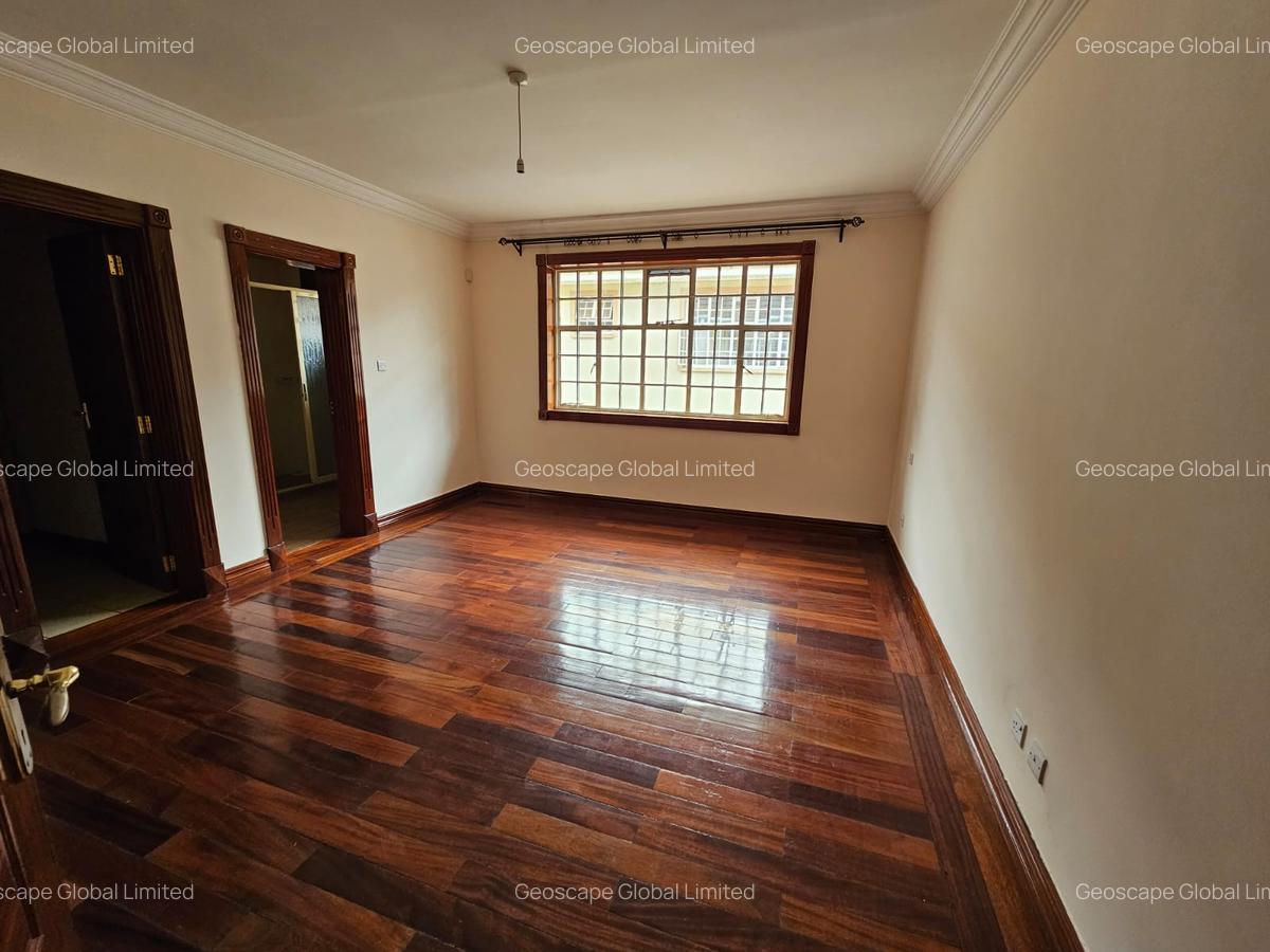 5 Bed Townhouse with En Suite in Lavington - 8