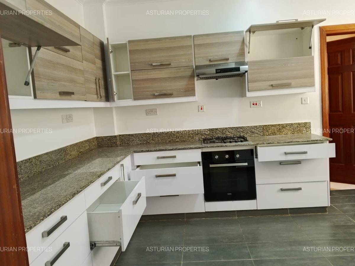 2 Bed Apartment with En Suite in Westlands Area - 1