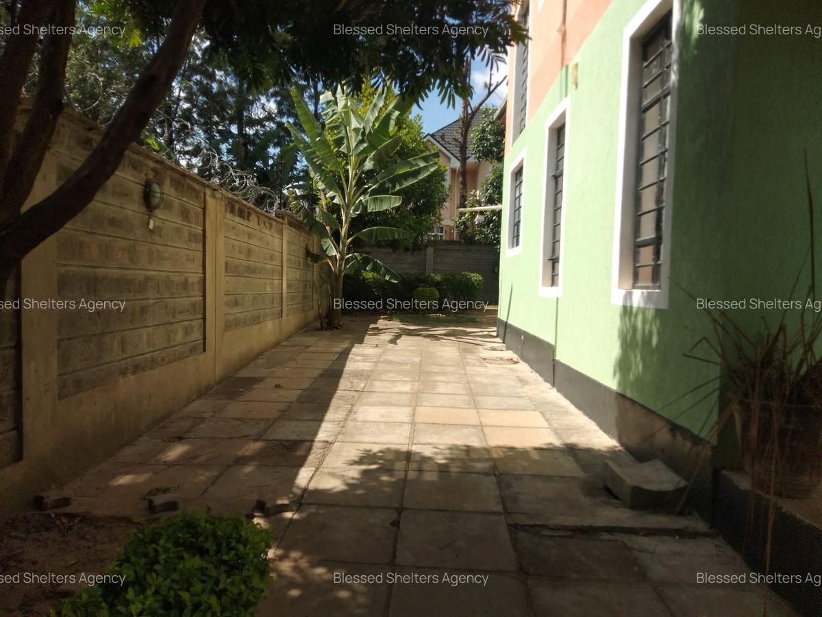 5 Bed Villa with En Suite in Kiambu Road - 4
