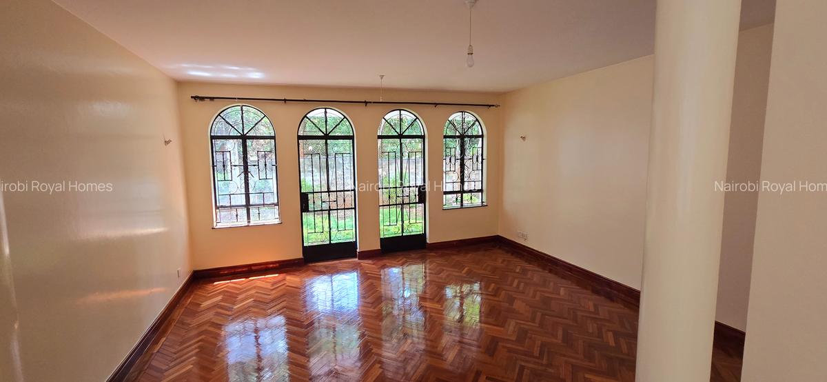 5 Bed Townhouse with En Suite at Riverside Drive - 13