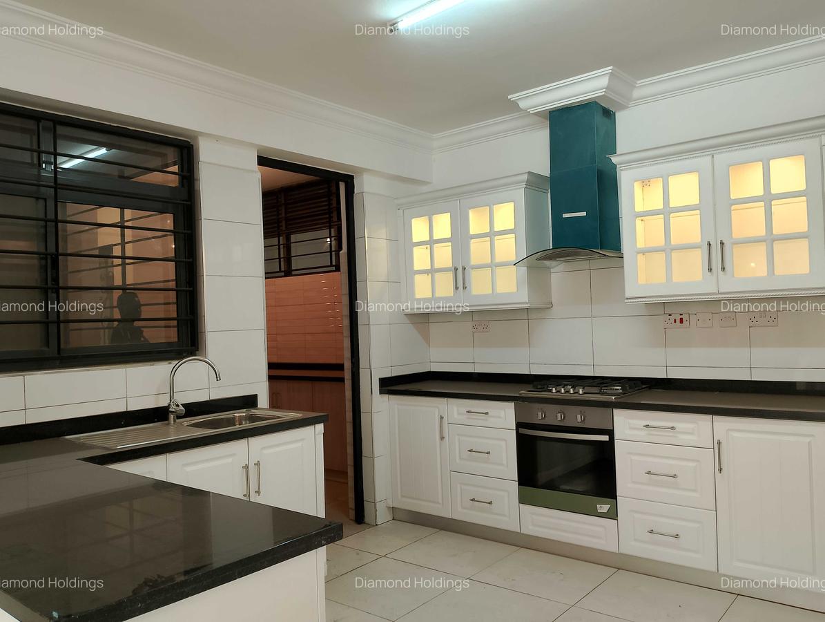 3 Bed Apartment with En Suite at Parklands - 1