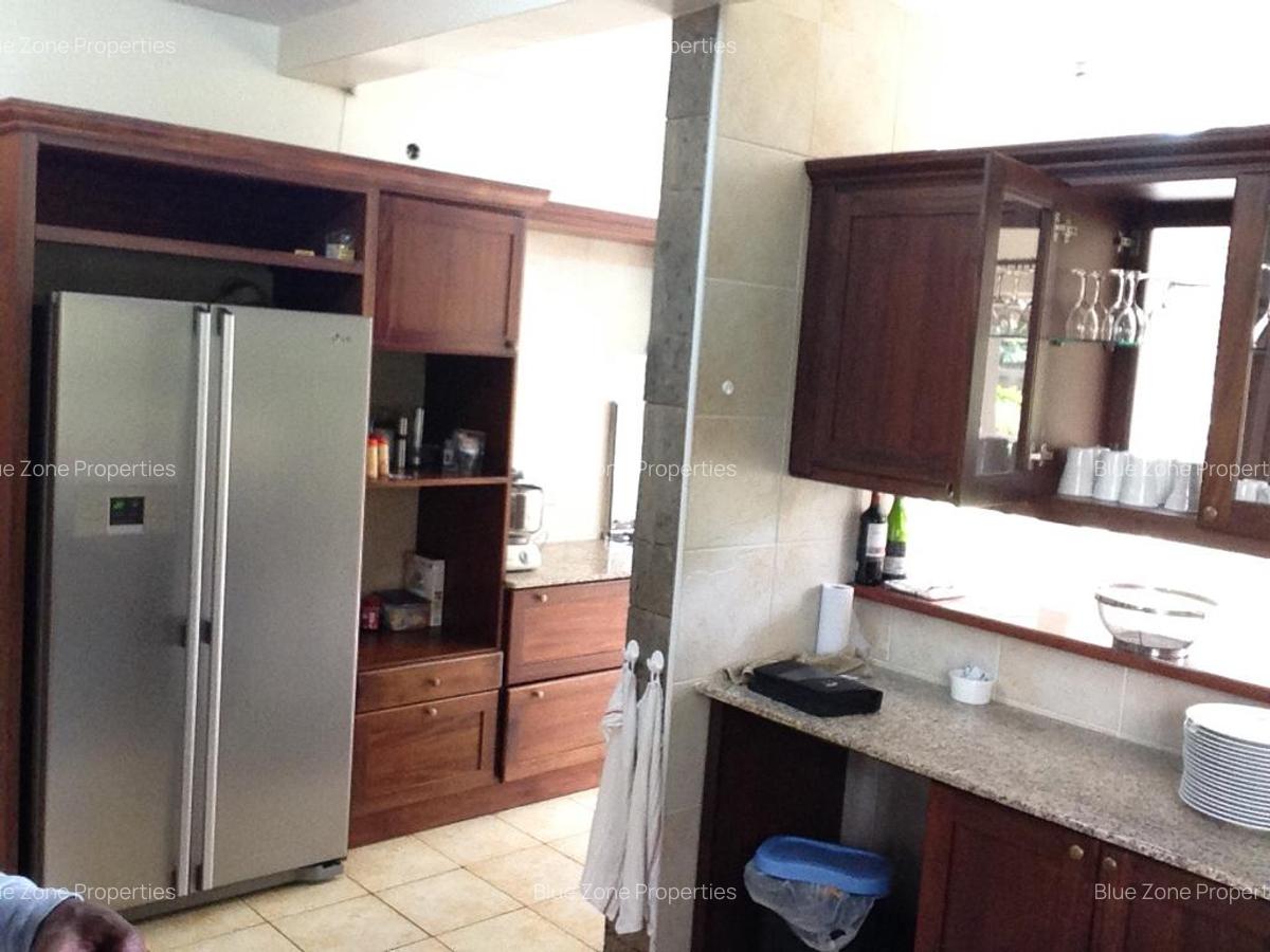 5 Bed Villa with En Suite at Off Rosslyn Lone Tree Rd - 7