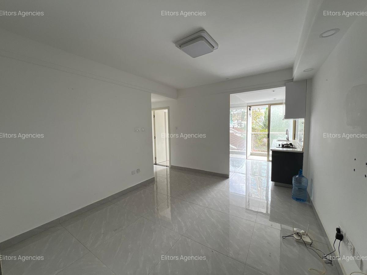 1 Bed Apartment with En Suite at Wood Avenue - 2