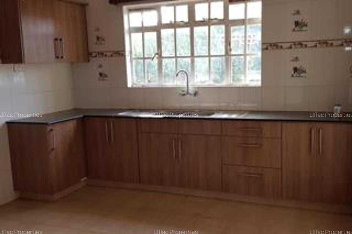 4 Bed Townhouse with En Suite in Runda - 5