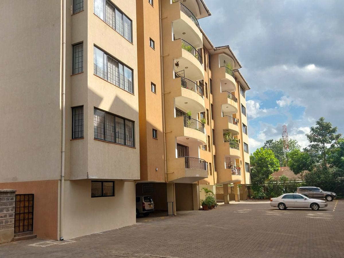 4 Bed Apartment with Swimming Pool at Brookside Drive - 1