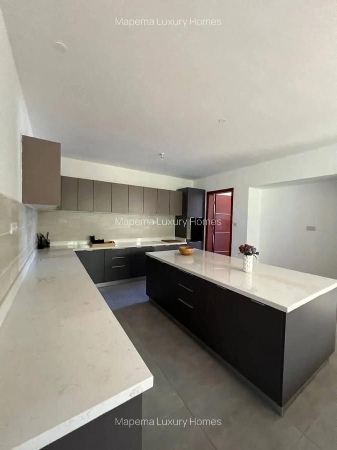 5 Bed House with En Suite at Ololua - 12