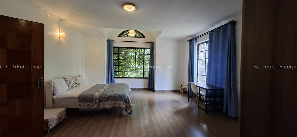 5 Bed Townhouse with En Suite in Kyuna - 14